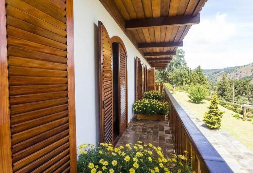 پانسیون Mansão Nacional Inn