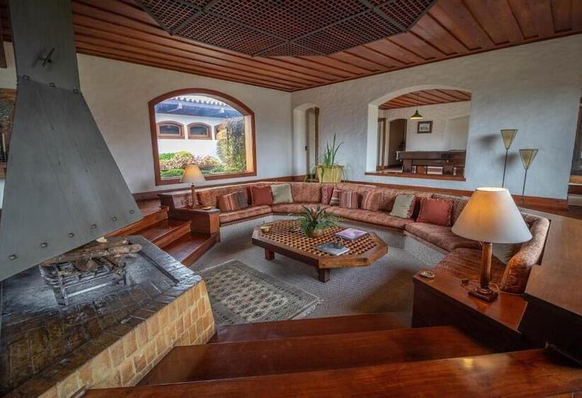 پانسیون Mansão Nacional Inn