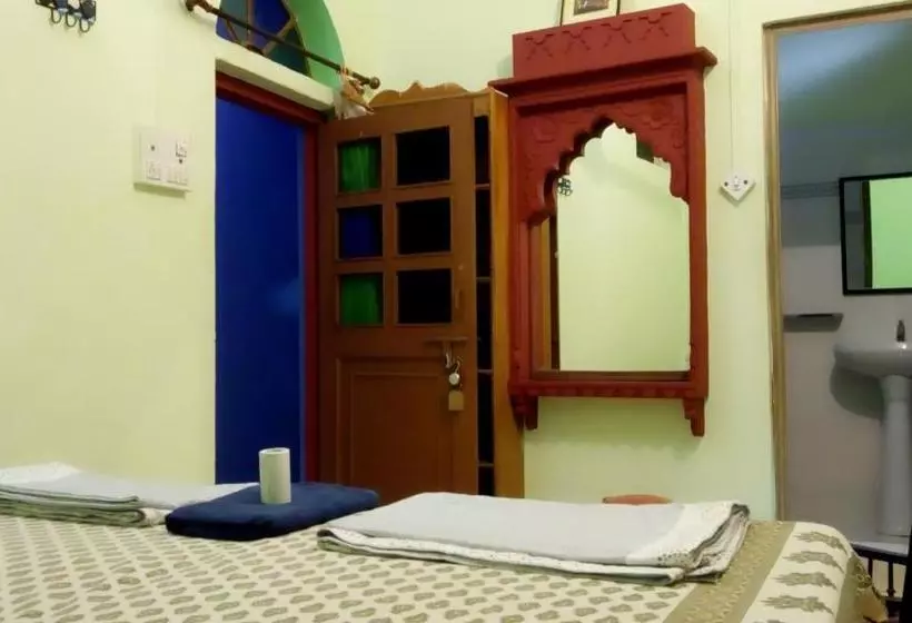 ペンション Shivam Tourist Guest House