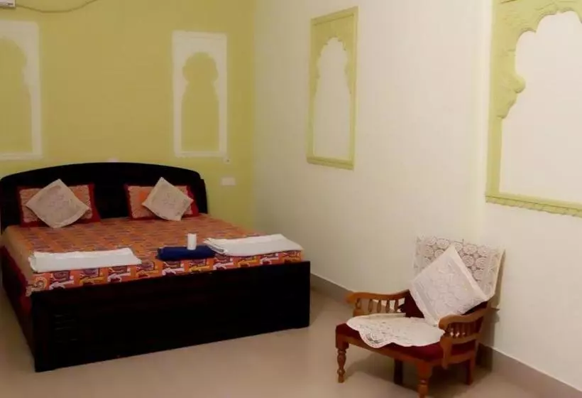 ペンション Shivam Tourist Guest House