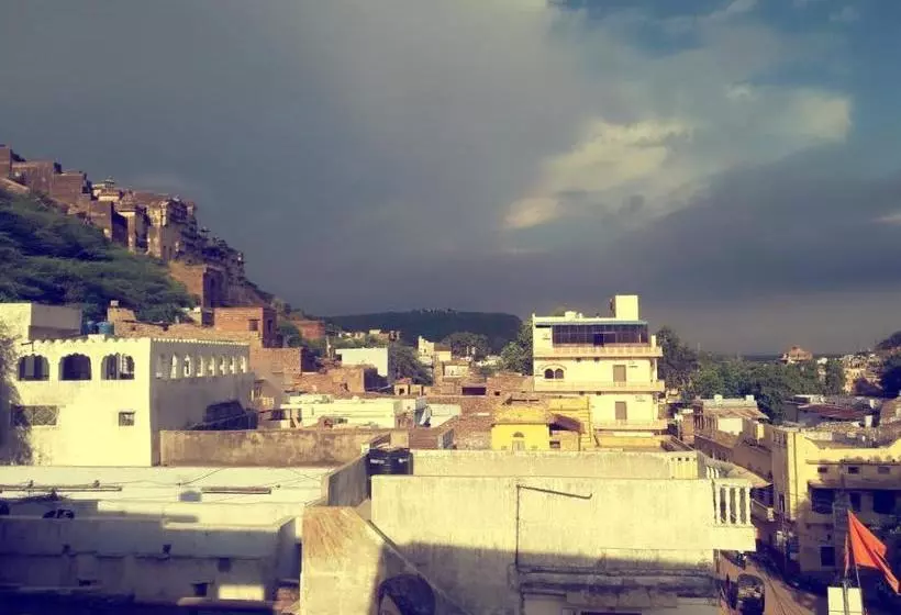 ペンション Shivam Tourist Guest House