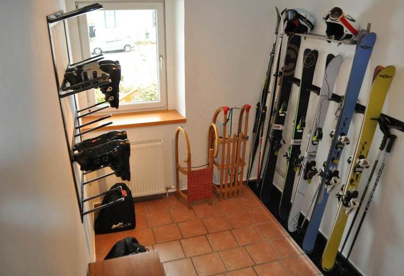 پانسیون Ski Lodge Jaktman