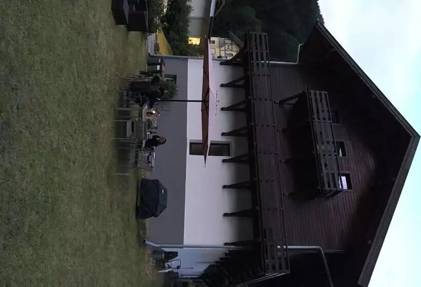 پانسیون Ski Lodge Jaktman