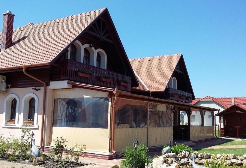 پانسیون Sóvirág Vendégház