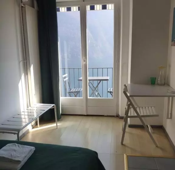 ユースホステル Ristorante Le Bucce Di Gandria