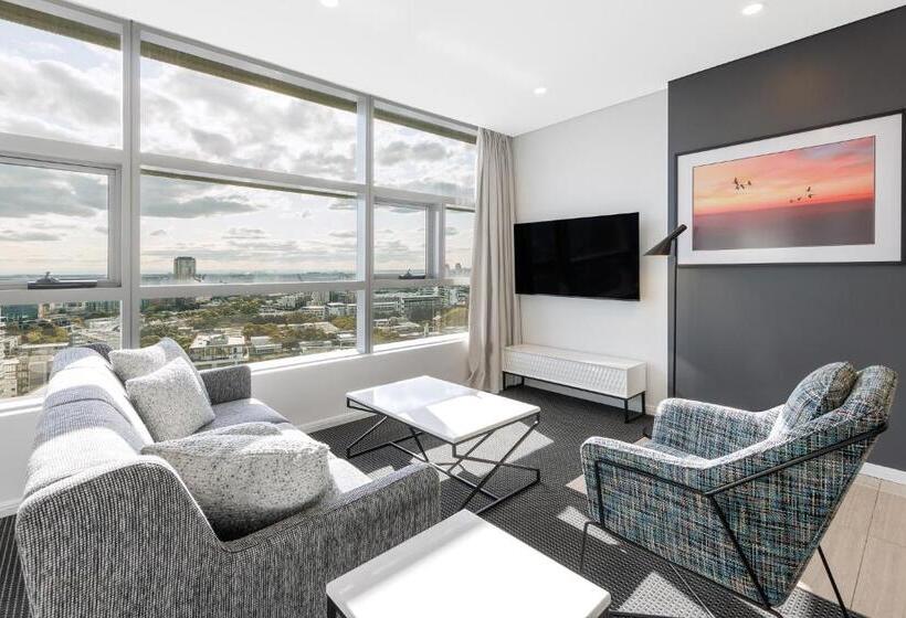 Meriton Suites Zetland