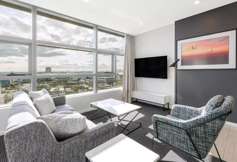 Meriton Suites Zetland