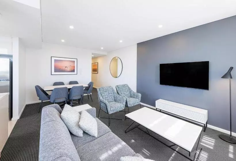 Meriton Suites Zetland