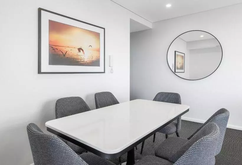 Meriton Suites Zetland