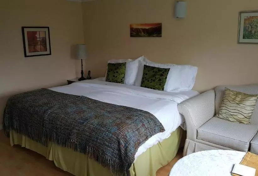 Majatalo Above The Inlet