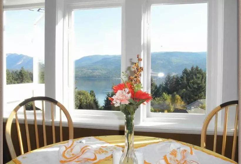 Majatalo Above The Inlet