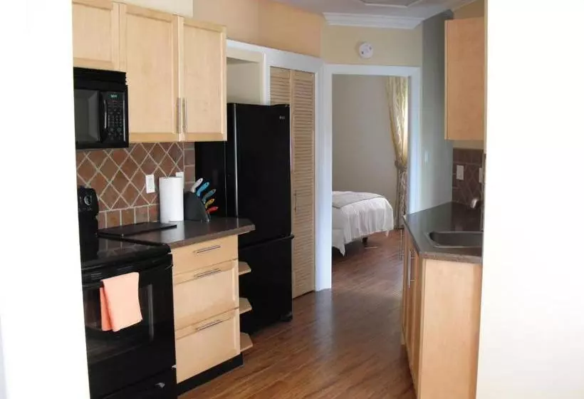 Majatalo Above The Inlet