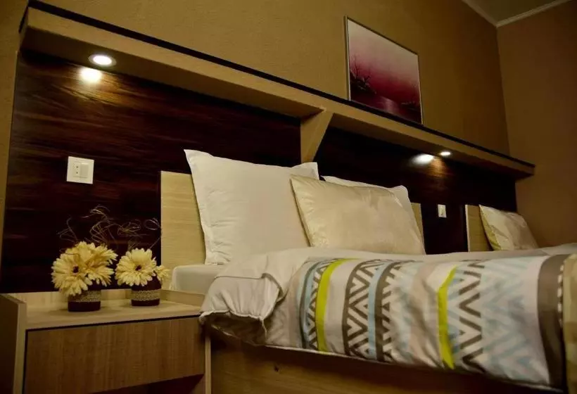 پانسیون Guest House Via