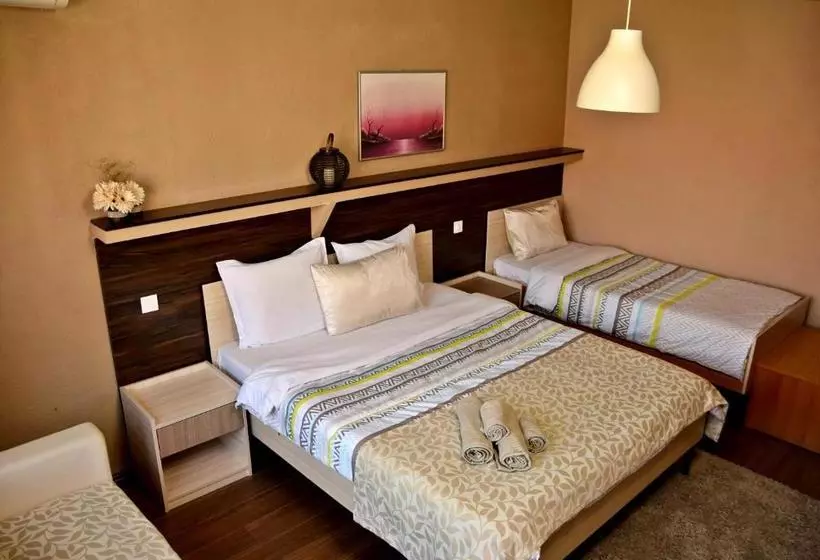 پانسیون Guest House Via