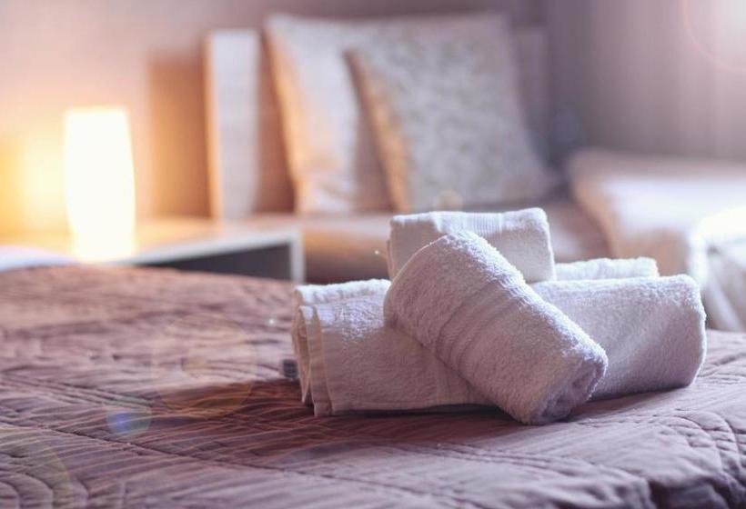 پانسیون Guest House Via