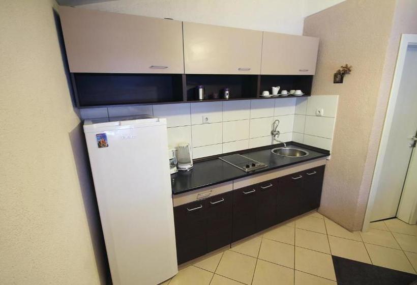 پانسیون Guest House Via