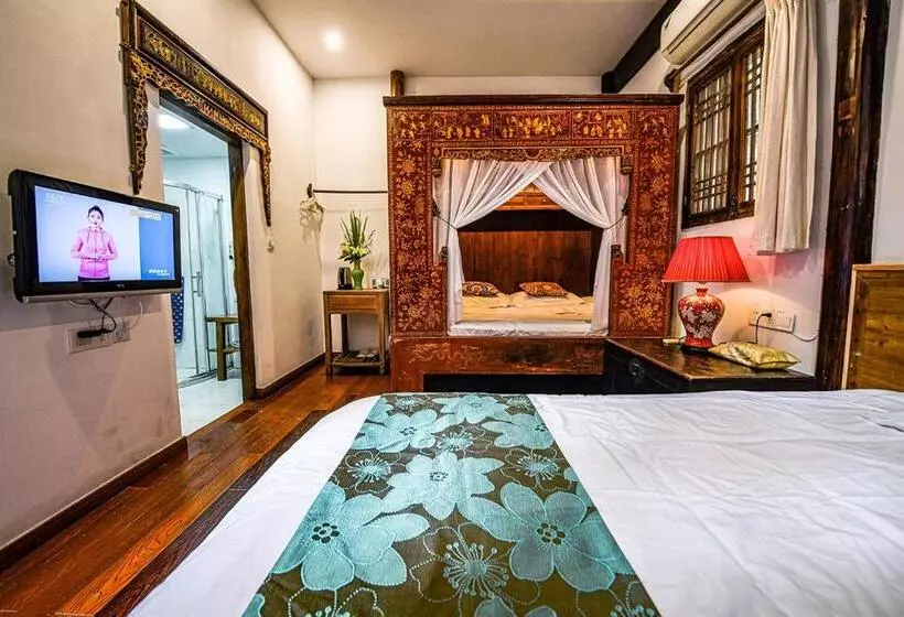 Majatalo Hui Boutique