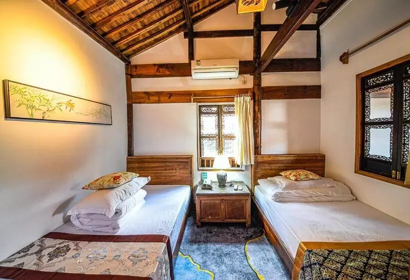 Majatalo Hui Boutique