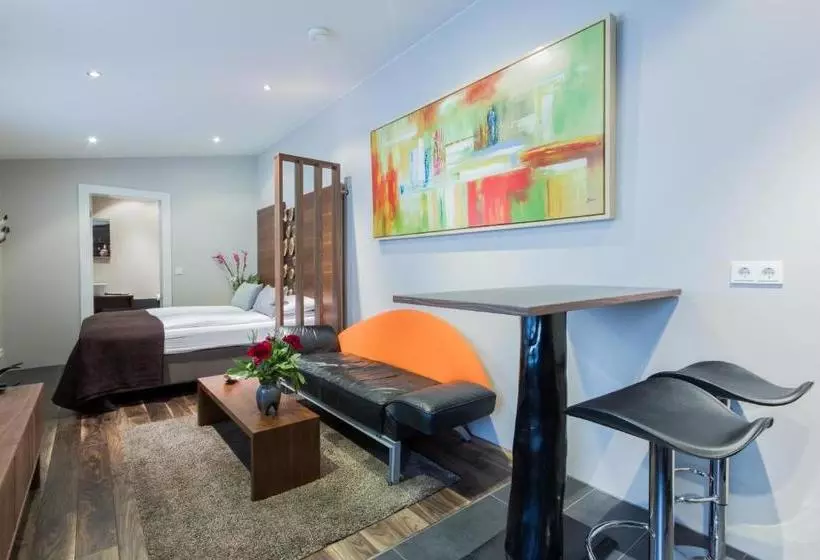 Majatalo Smaragata Rooms