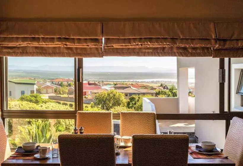 Majatalo The Ocean Bay Luxury Guesthouse