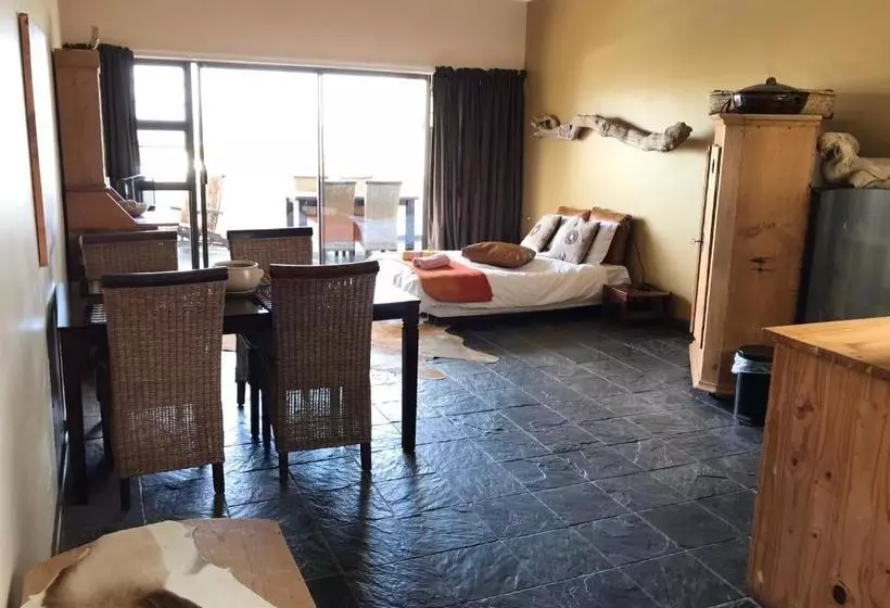 Majatalo The Ocean Bay Luxury Guesthouse