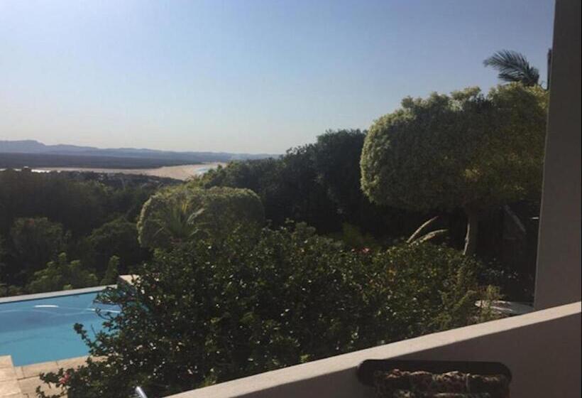 פנסיון The Ocean Bay Luxury Guesthouse