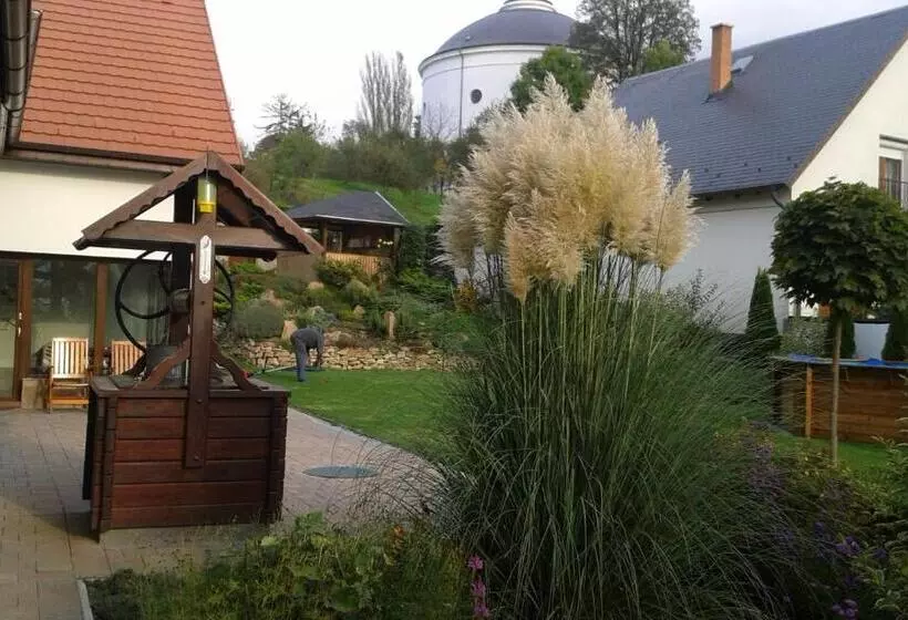 ペンション Tip Top Lak Vendégház