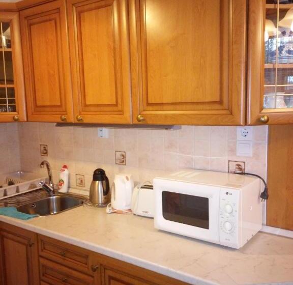 بنسيون Tip Top Lak Vendégház