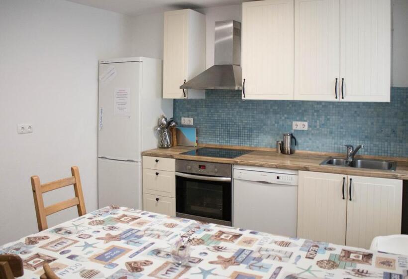 هاستل Travellers' Haven