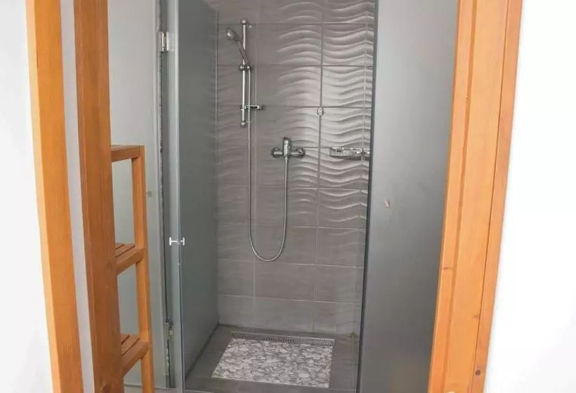 هاستل Travellers' Haven