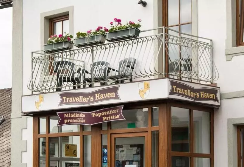 هاستل Travellers' Haven