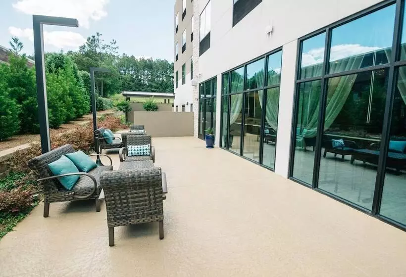 Hotelli Holiday Inn Express & Suites Birmingham   Homewood By Ihg