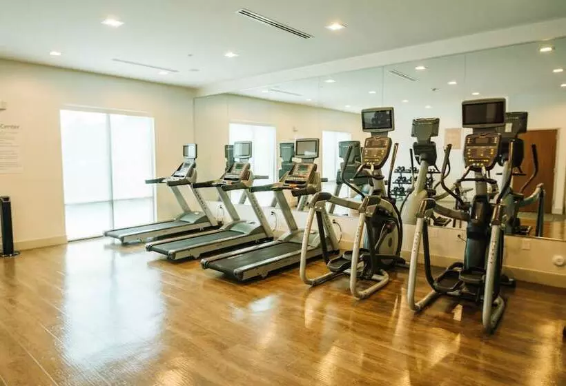 Hotelli Holiday Inn Express & Suites Birmingham   Homewood By Ihg