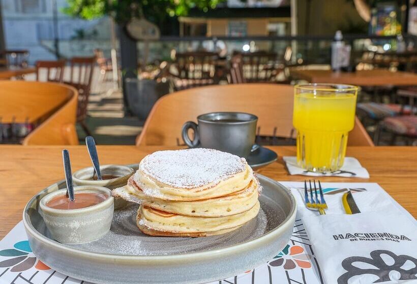 בית מלון כפרי Metropole Urban