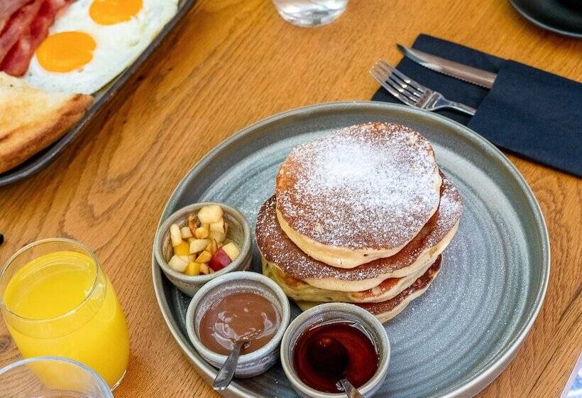 בית מלון כפרי Metropole Urban