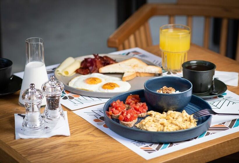 בית מלון כפרי Metropole Urban