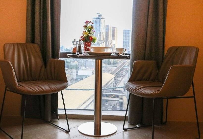 Red Hotel Cubao, Quezon City