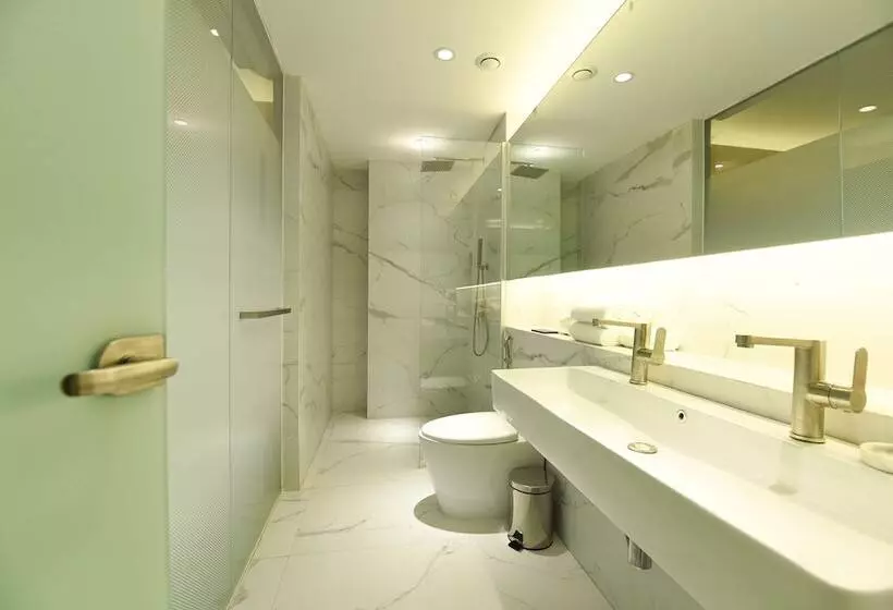 Red Hotel Cubao, Quezon City