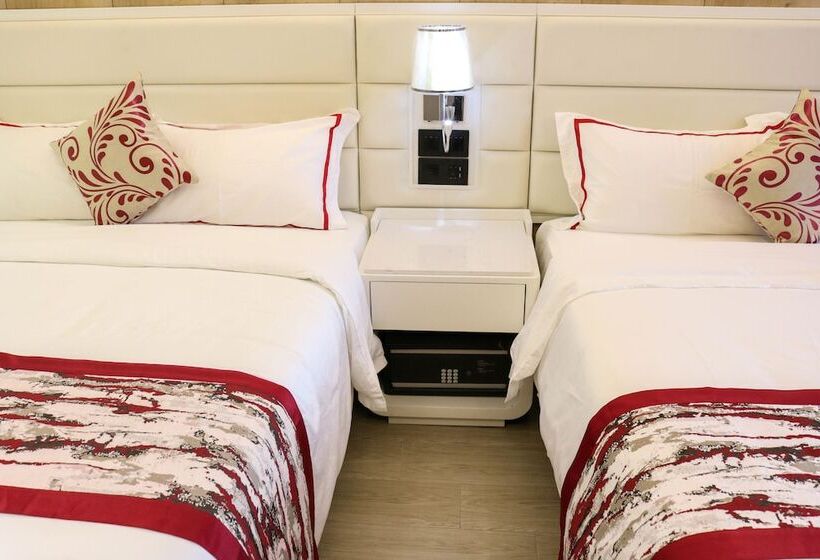 Red Hotel Cubao, Quezon City