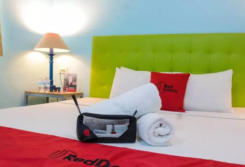 Reddoorz Plus New Era Budget Hotel Mandaue Former Reddoorz Plus Near Uv Mandaue Cebu