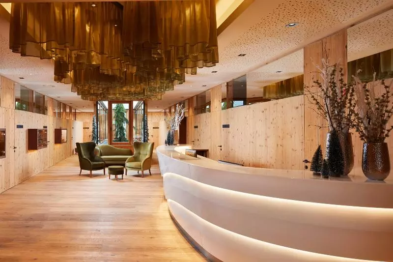 Leading Family Hotel & Resort Dachsteinkönig