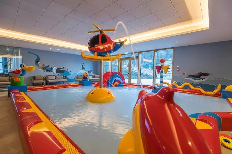 Leading Family Hotel & Resort Dachsteinkönig