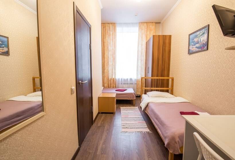 Mini Hotel Artist On Baumanskaya   Hostel