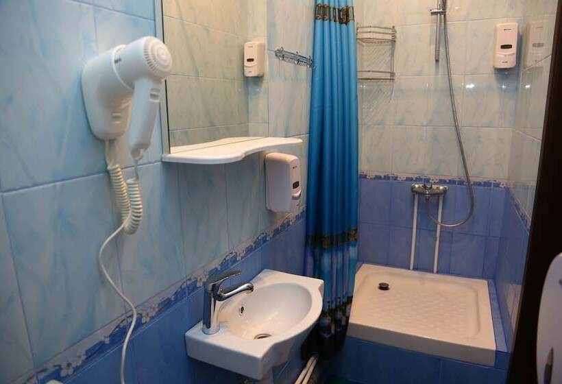 Mini Hotel Artist On Baumanskaya   Hostel