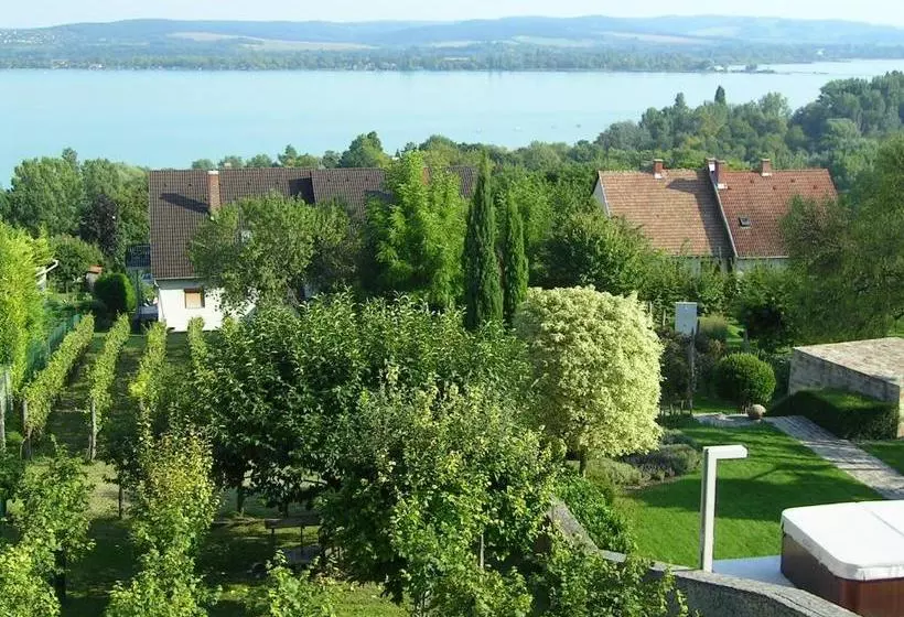 پانسیون Balázs Apartman