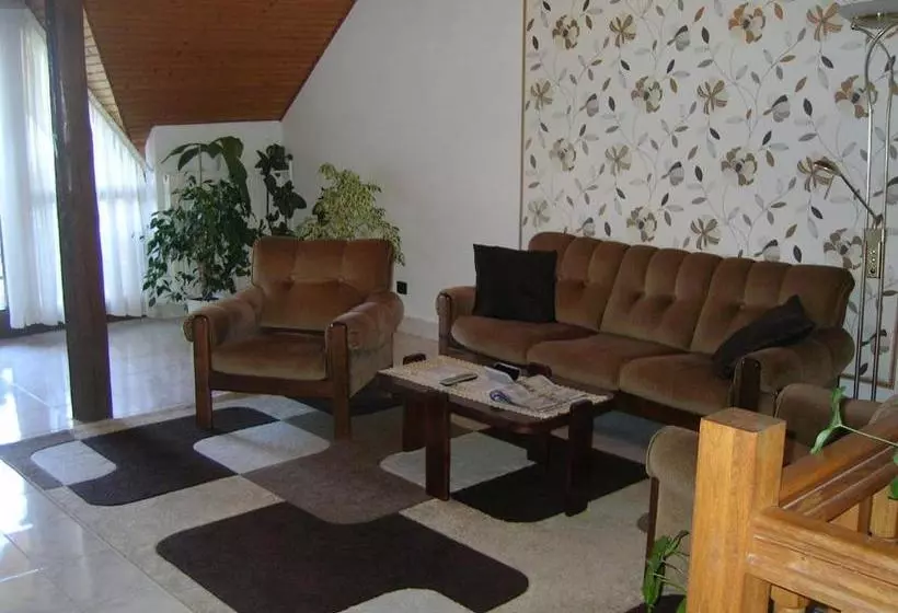 پانسیون Balázs Apartman
