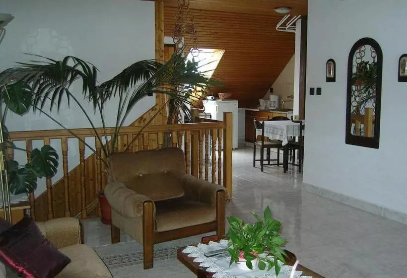 پانسیون Balázs Apartman