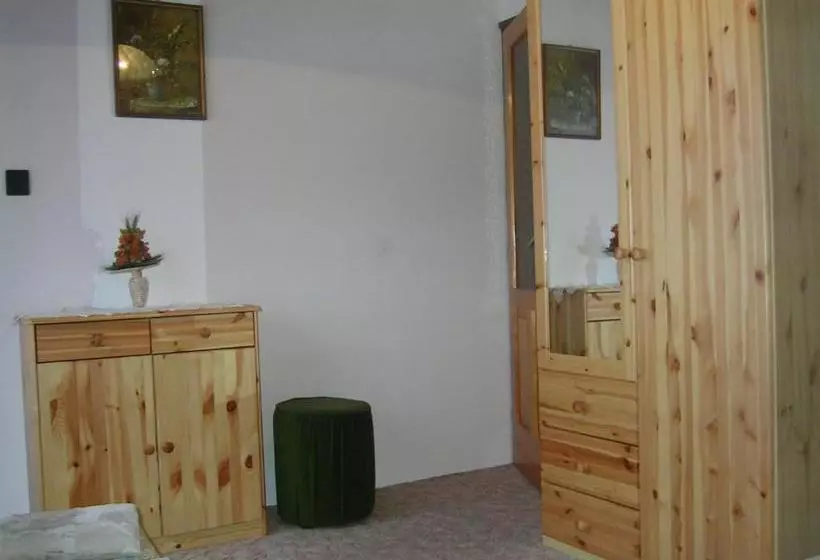 پانسیون Balázs Apartman