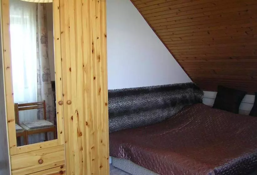 پانسیون Balázs Apartman