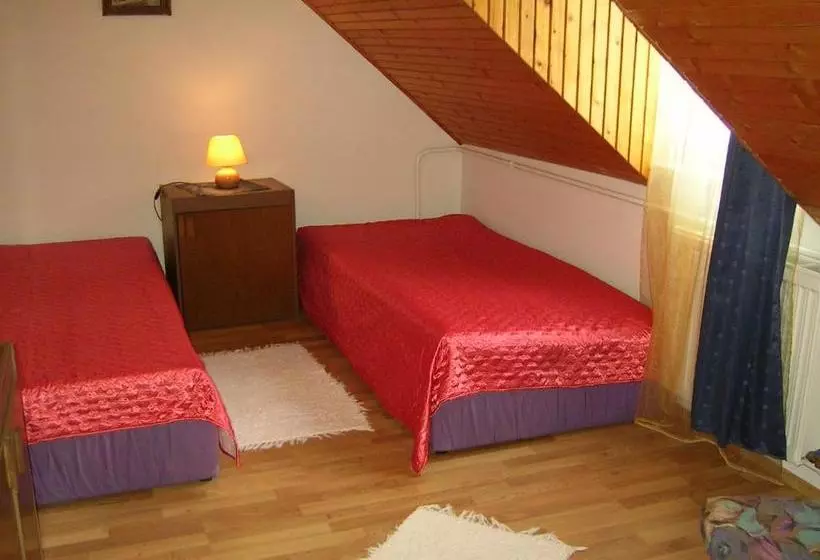 پانسیون Balázs Apartman